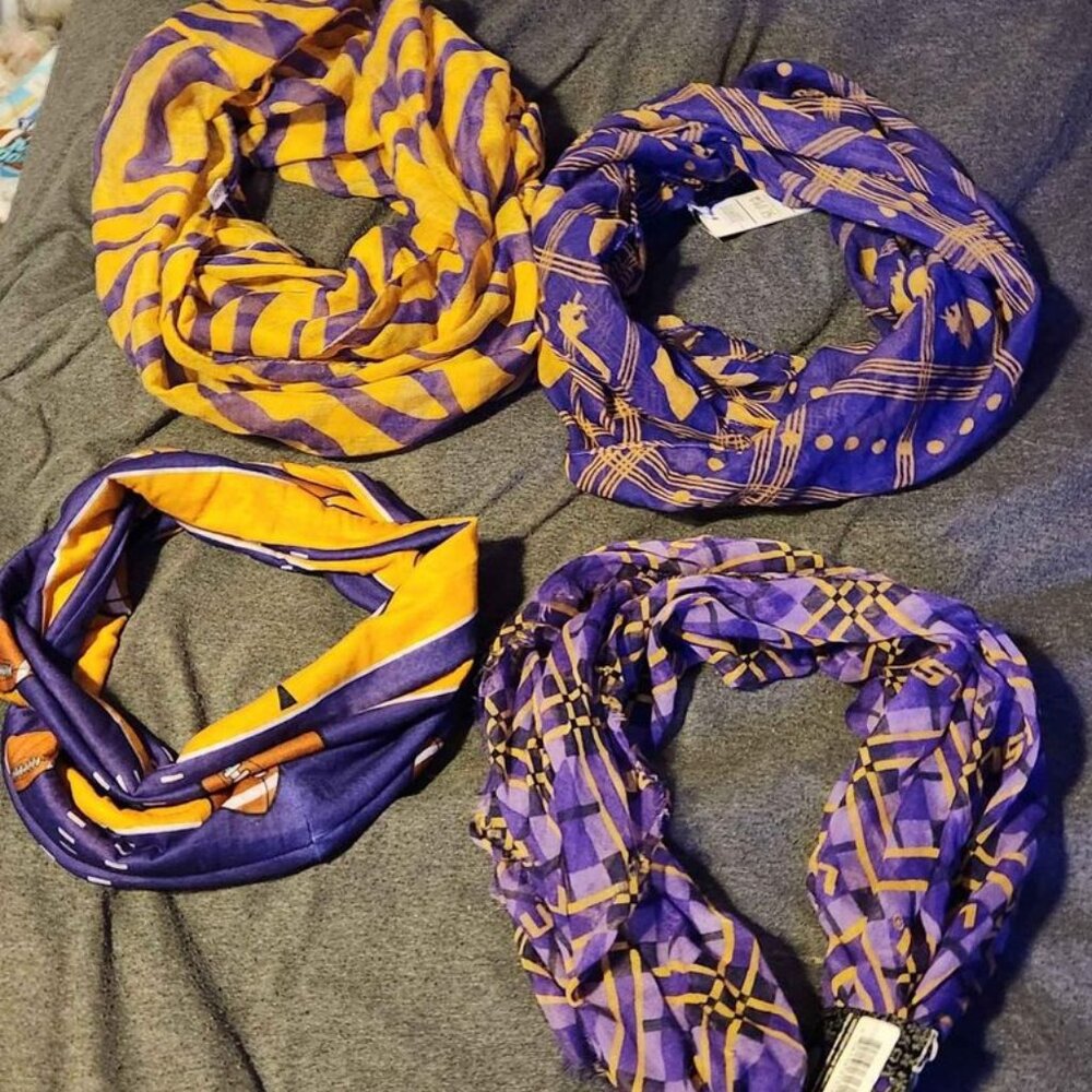 LSU Infinity Scarvesx4